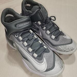 Nike alpha huarache elite 4 mid wolf grey size 8 baseball cleats